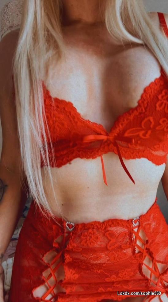 Posing in red bra and undies #freebie #redbra #lingerie #britishgirl